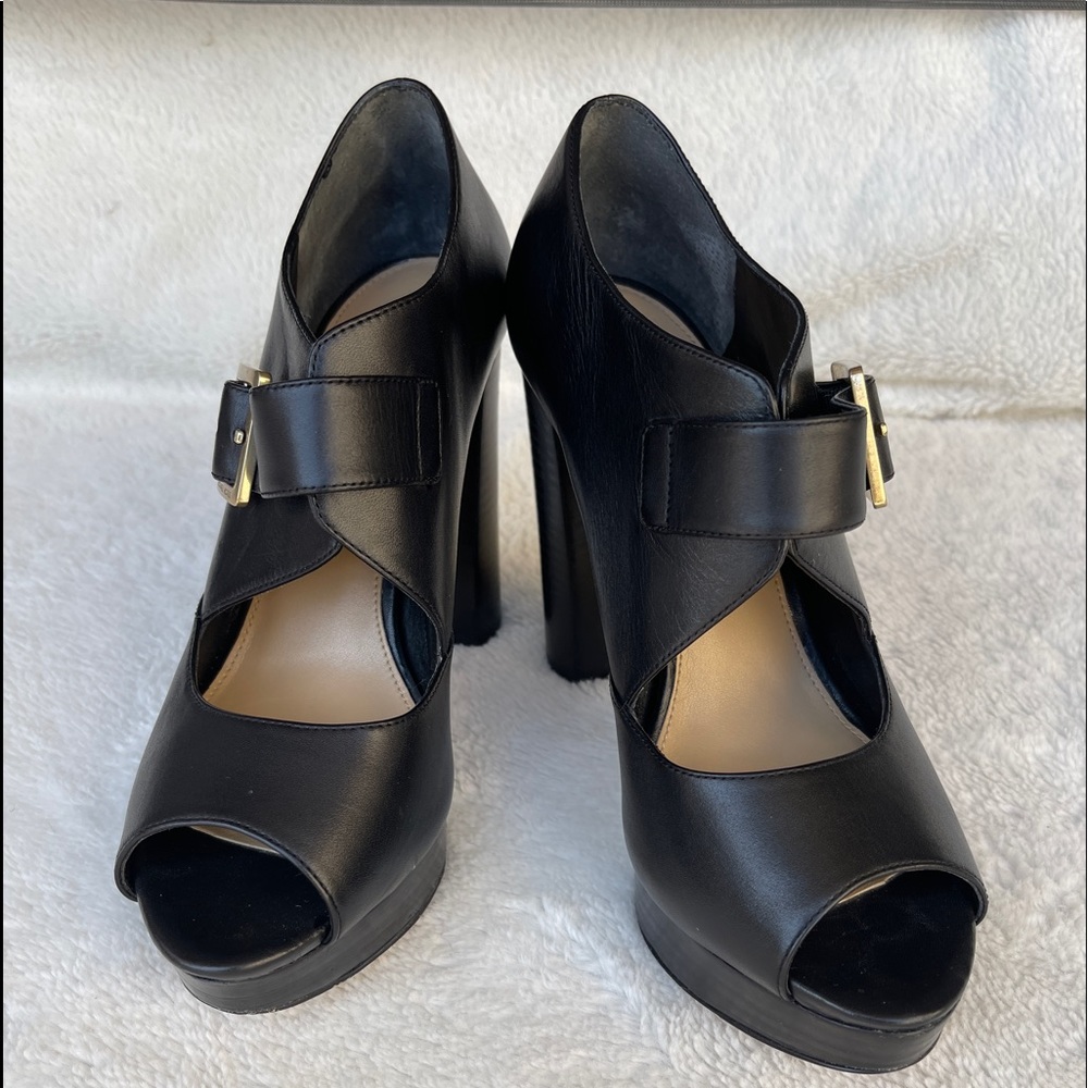 Michael Kors High Hill/Platform Shoe Size 8.5
